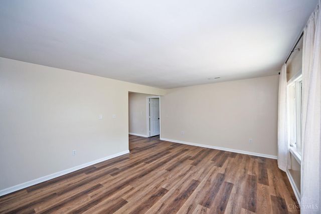 1102 Heatherstone Way, Miami Twp, OH 45150