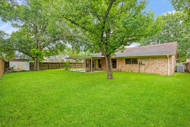 9806 Sagecastle Lane, Houston, TX 77089