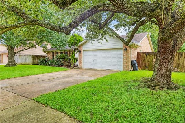 9806 Sagecastle Lane, Houston, TX 77089