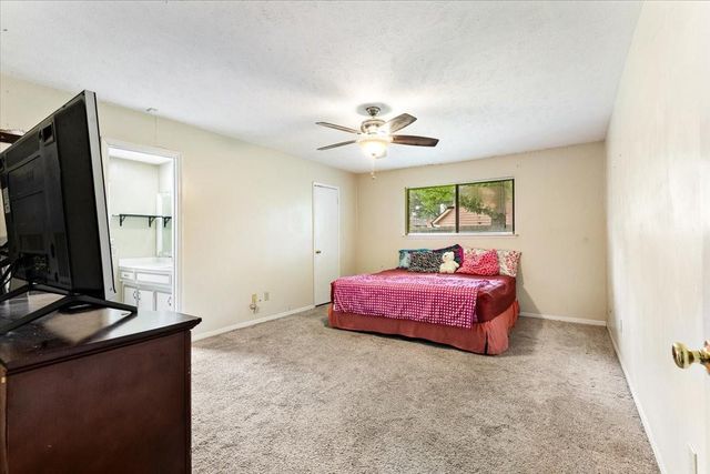 9806 Sagecastle Lane, Houston, TX 77089
