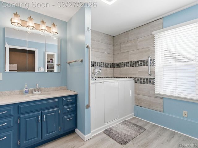 4208 Joyce Avenue, Waterford Charter Township, MI 48329