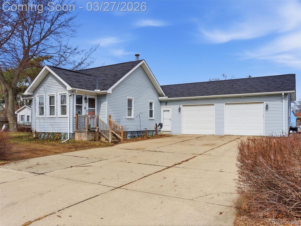 4208 Joyce Avenue, Waterford Charter Township, MI 48329