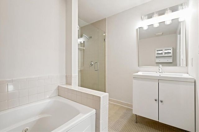 319 SE Atlanta Street 401, Marietta, GA 30060