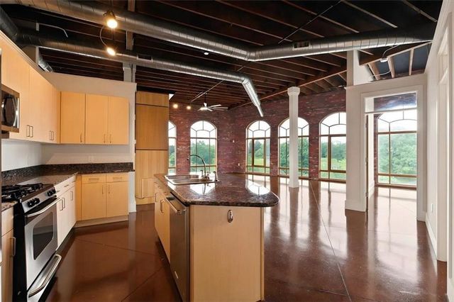 319 SE Atlanta Street 401, Marietta, GA 30060