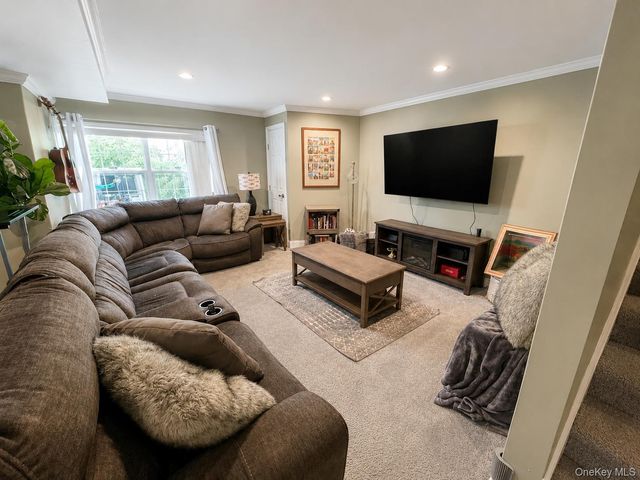 84 Sparrow Ridge Road 17C, Carmel, NY 10512