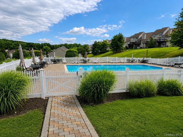 84 Sparrow Ridge Road 17C, Carmel, NY 10512