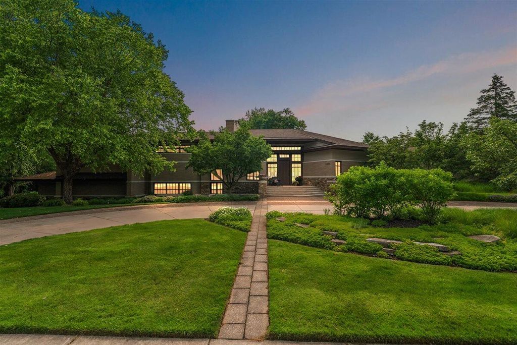 1878 Watermark Drive Se, Cascade Twp, MI 49546