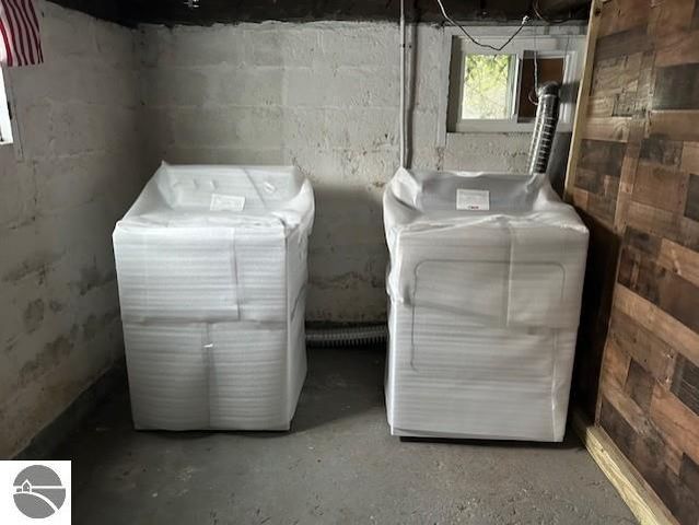 105 Wadsworth Street, East Tawas, MI 48730