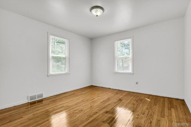 18792 Old Homestead Drive, Harper Woods, MI 48225
