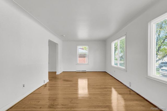 18792 Old Homestead Drive, Harper Woods, MI 48225