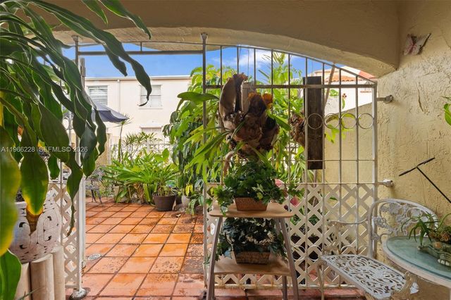 415 NW 85th Pl 1707, Miami, FL 33126