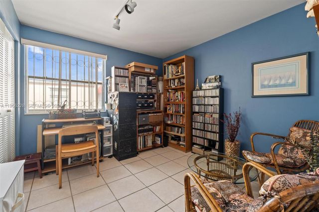 415 NW 85th Pl 1707, Miami, FL 33126