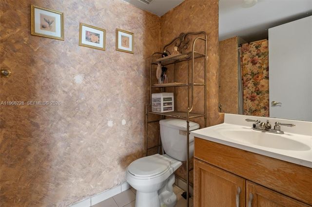 415 NW 85th Pl 1707, Miami, FL 33126