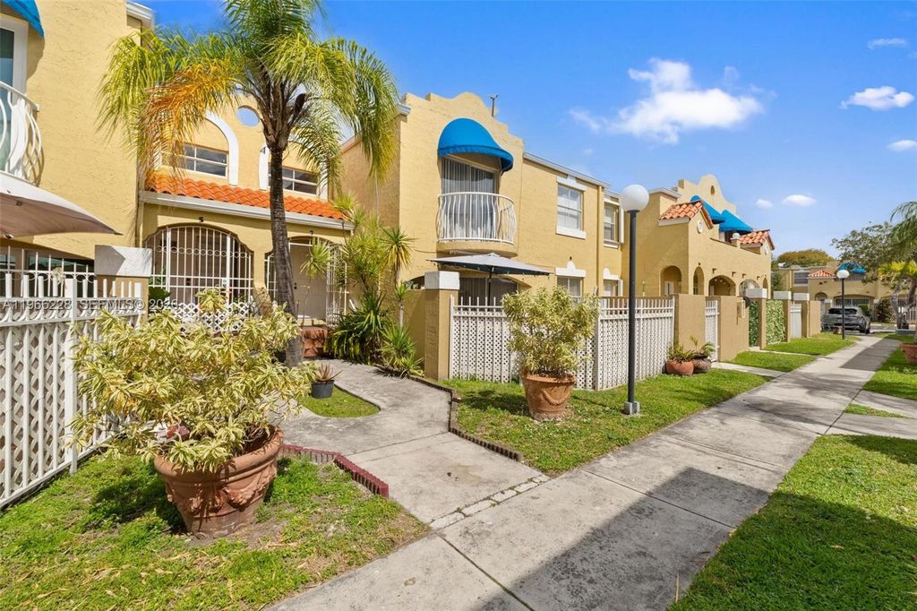 415 NW 85th Pl 1707, Miami, FL 33126