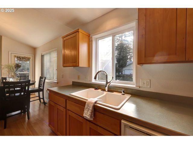 618 7TH Ave, Hammond, OR 97121