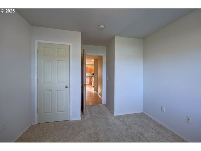 618 7TH Ave, Hammond, OR 97121