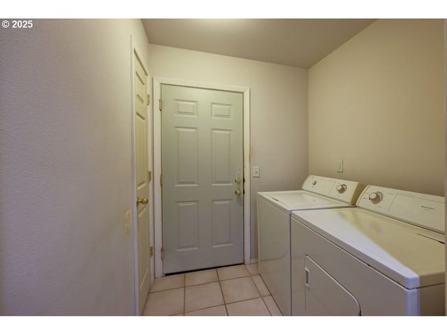 618 7TH Ave, Hammond, OR 97121