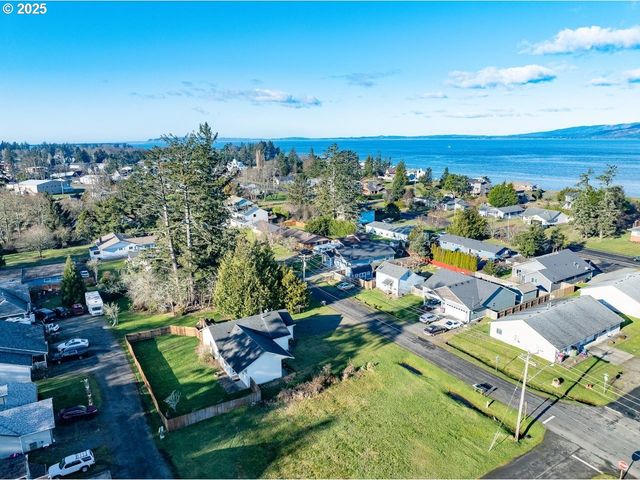 618 7TH Ave, Hammond, OR 97121