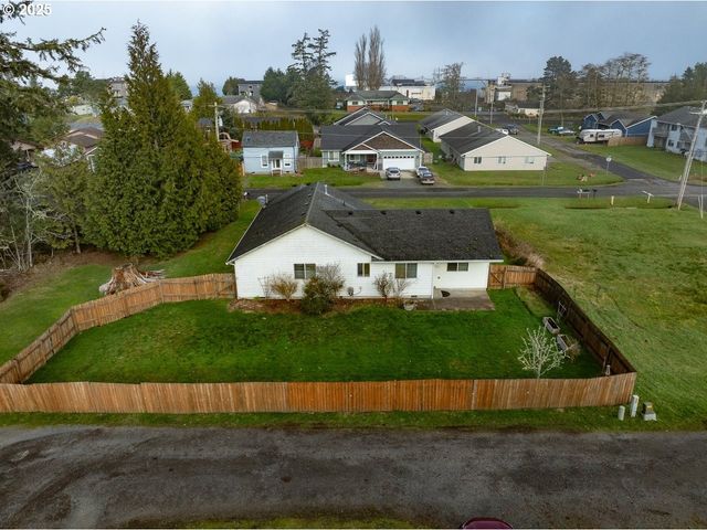 618 7TH Ave, Hammond, OR 97121