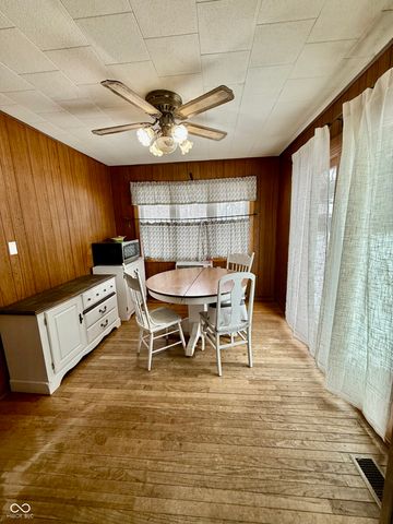 404 S 8th Street, Cayuga, IN 47928