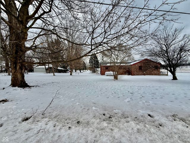 404 S 8th Street, Cayuga, IN 47928