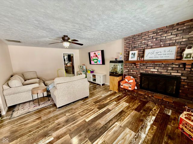 404 S 8th Street, Cayuga, IN 47928