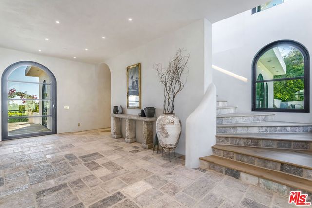 30125 Harvester Road, Malibu, CA 90265