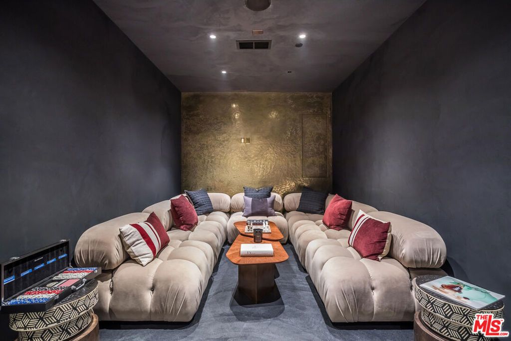 Image 29 of property listing at 30125 Harvester Road, Malibu, CA 90265