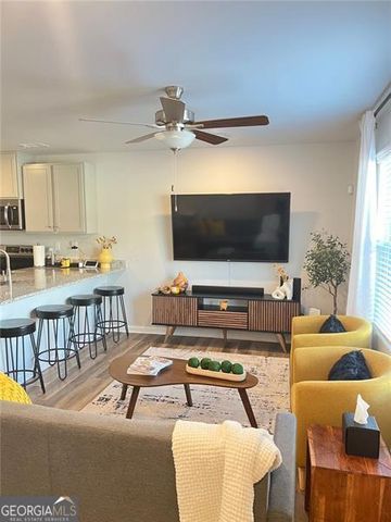 4680 PARKWAY Circle, Atlanta, GA 30349
