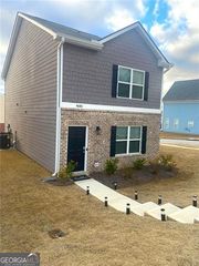 4680 PARKWAY Circle, Atlanta, GA 30349