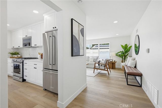 2515 E Orange Grove, Orange, CA 92867