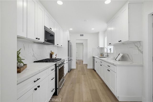 2515 E Orange Grove, Orange, CA 92867