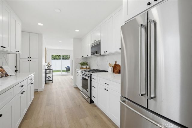 2515 E Orange Grove, Orange, CA 92867