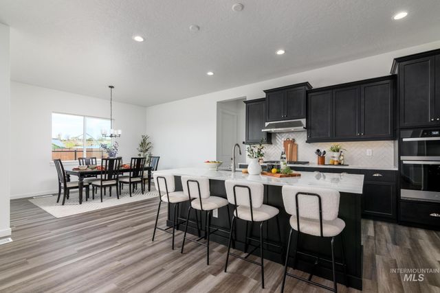 7025 W Alveo Dr, Eagle, ID 83616