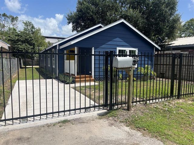 3434 Easy Street, Houston, TX 77026