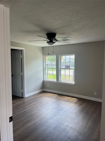 3434 Easy Street, Houston, TX 77026