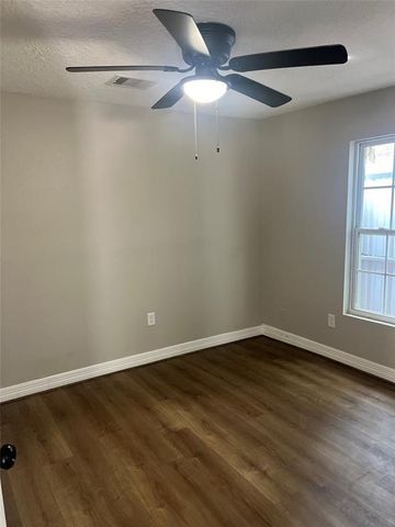 3434 Easy Street, Houston, TX 77026