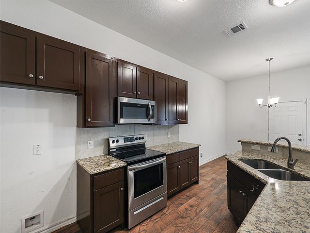 3101 Eastcrest Court, Fort Worth, TX 76105