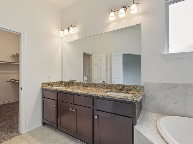 3101 Eastcrest Court, Fort Worth, TX 76105