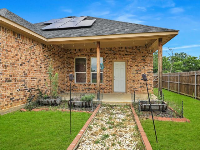 3101 Eastcrest Court, Fort Worth, TX 76105