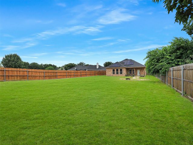 3101 Eastcrest Court, Fort Worth, TX 76105