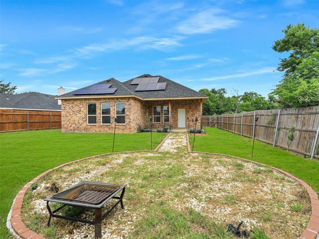 3101 Eastcrest Court, Fort Worth, TX 76105