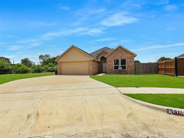 3101 Eastcrest Court, Fort Worth, TX 76105