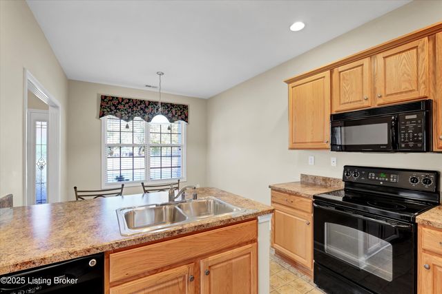 12800 Sheringham Ln, Louisville, KY 40299