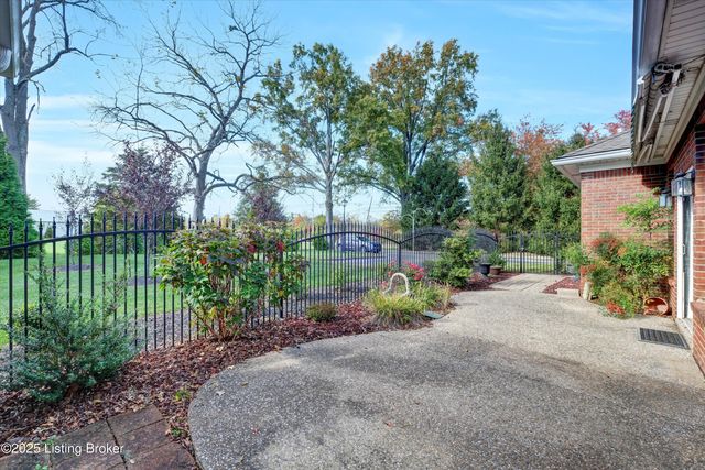 12800 Sheringham Ln, Louisville, KY 40299