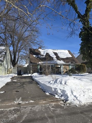 8 Andrew St, Green Brook Twp., NJ 08812