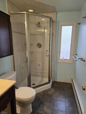 8 Andrew St, Green Brook Twp., NJ 08812