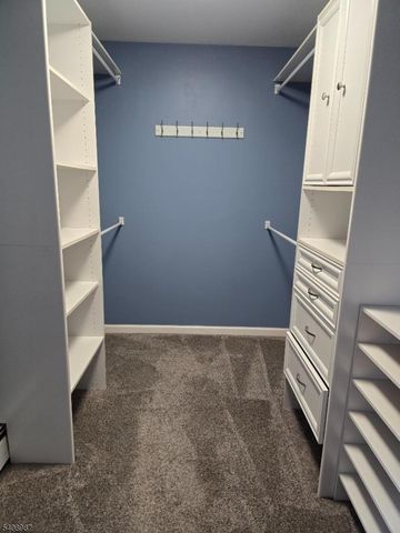 8 Andrew St, Green Brook Twp., NJ 08812