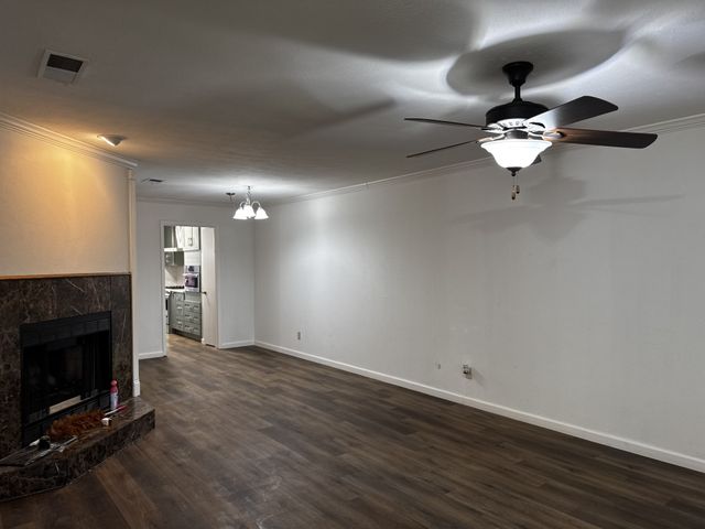13853 Leinsper Green Street, Dallas, TX 75240