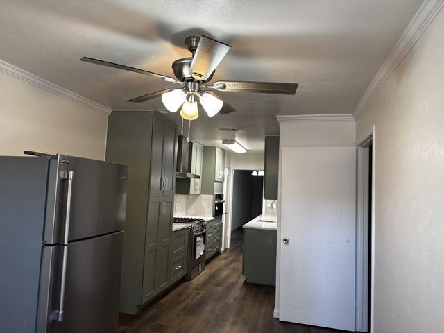 13853 Leinsper Green Street, Dallas, TX 75240
